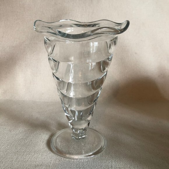 Cornucopia Glass - Picture 2 of 7